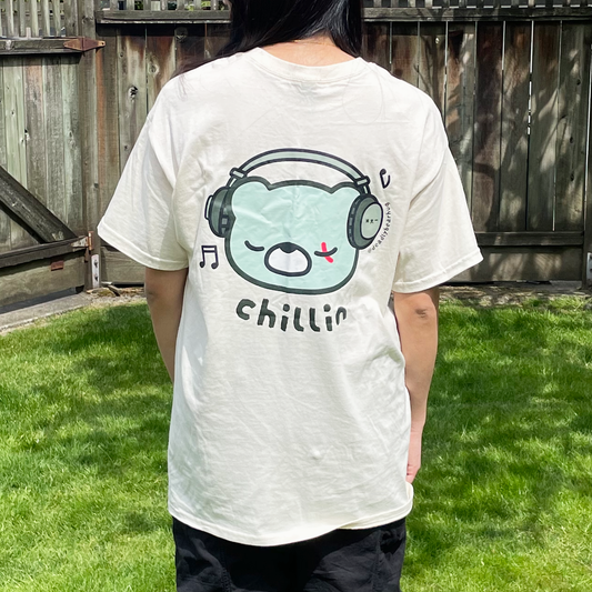 "Chillin" Deadly Cotton Sand / Tan Graphic T-Shirt | Cozy deadlybearhug Tee